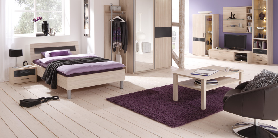 Moderne Schlafzimmer-Einrichtung / Holzmöbel hell